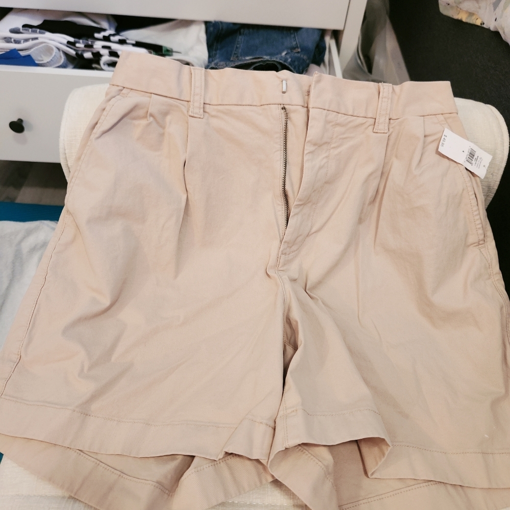 Gap brand new shorts / New